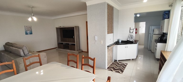 Apartamento gigante a 2 min da praia para famílias