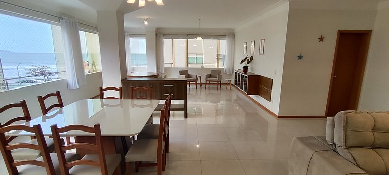 Apartamento gigante a 2 min da praia para famílias