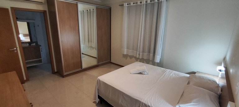 Apartamento gigante a poucos metros da praia