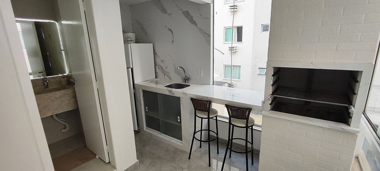 Casa ampla com lazer e praia próxima para famílias