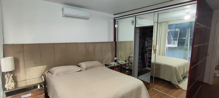 Casa ampla com lazer e praia próxima para famílias