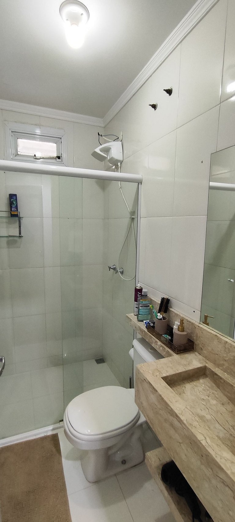 Casa ampla com lazer e praia próxima para famílias