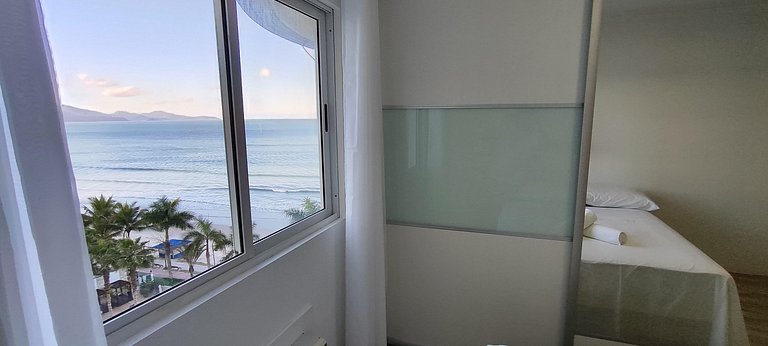 Acorde ao som do mar em suítes confortáveis