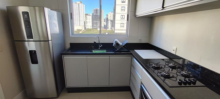 Duplex impecável a passos do mar e do HardRock