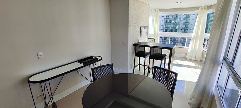 Duplex impecável a passos do mar e do HardRock