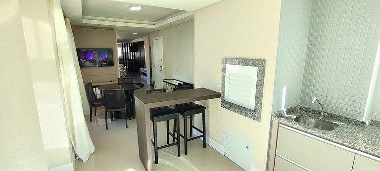 Duplex impecável a passos do mar e do HardRock