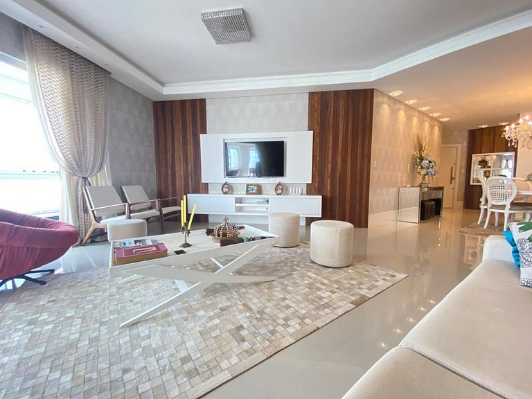 Sublime: Suítes Amplas, hidro, vista churrasqueira