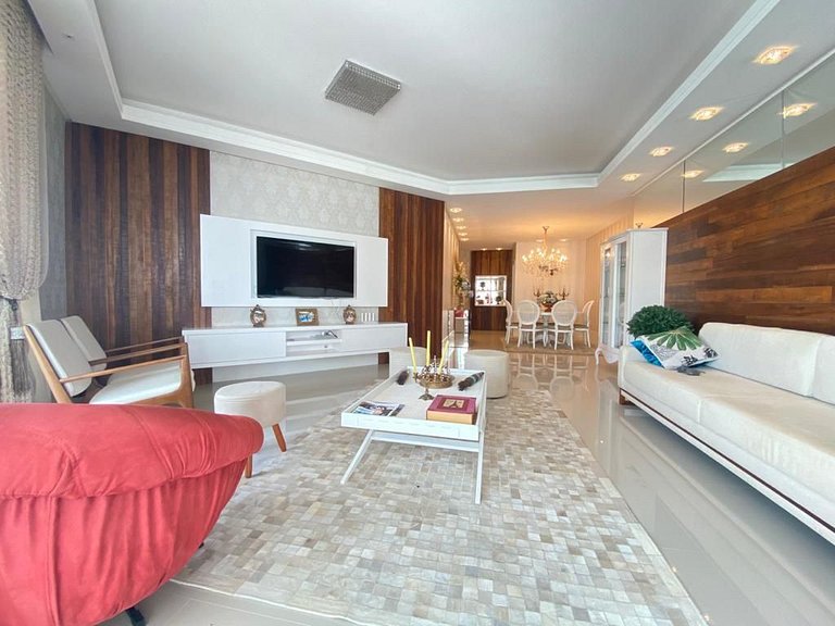 Sublime: Suítes Amplas, hidro, vista churrasqueira