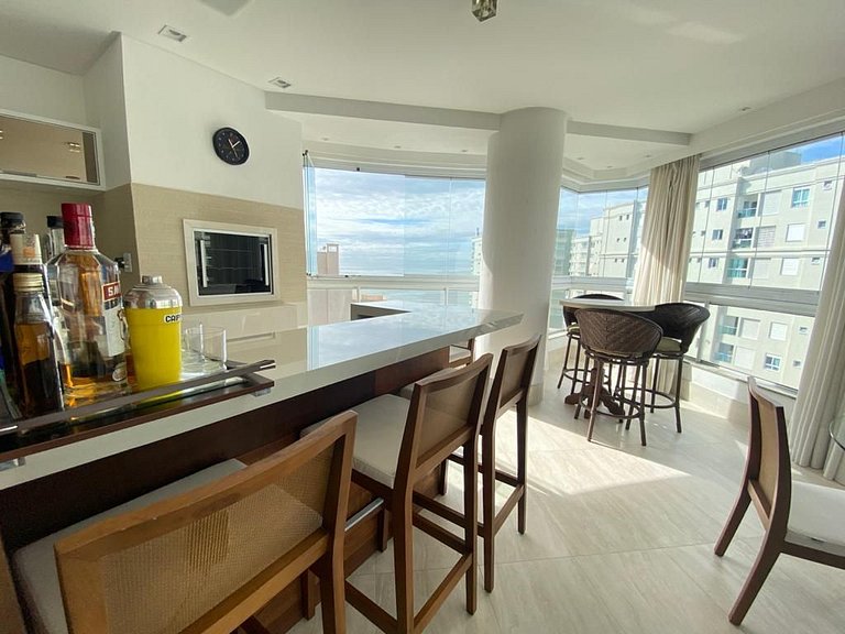 Sublime: Suítes Amplas, hidro, vista churrasqueira