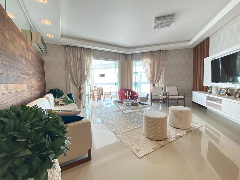 Sublime: Suítes Amplas, hidro, vista churrasqueira