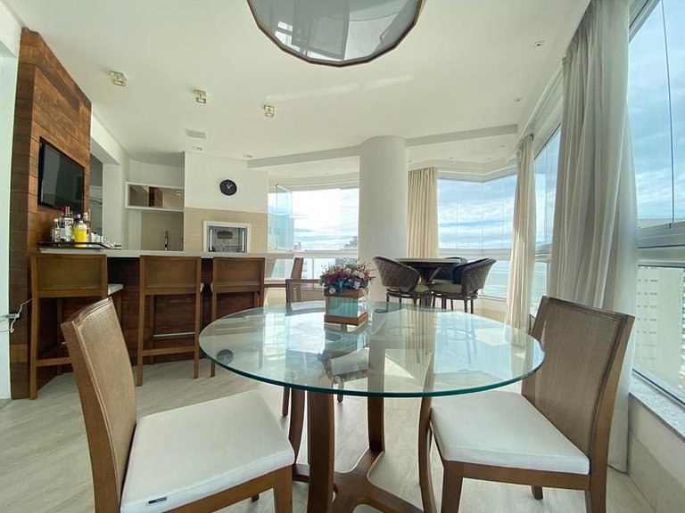 Sublime: Suítes Amplas, hidro, vista churrasqueira