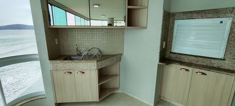 Apartamento frente-mar, Aprazível, Meia Praia