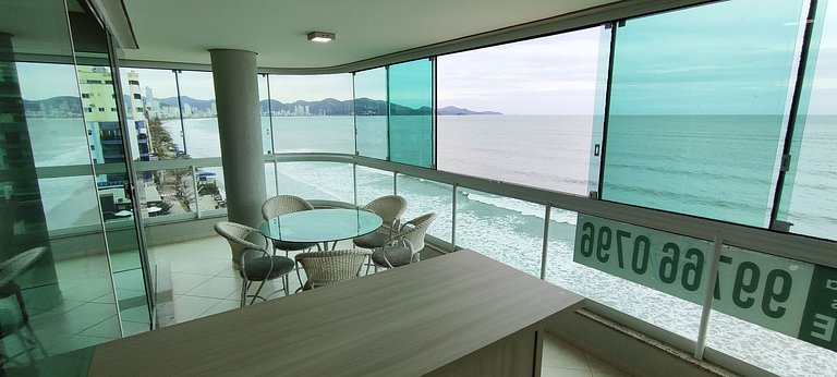 Apartamento frente-mar, Aprazível, Meia Praia