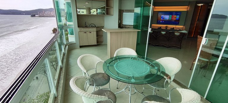 Apartamento frente-mar, Aprazível, Meia Praia