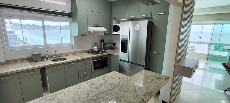 Apartamento frente-mar, Aprazível, Meia Praia