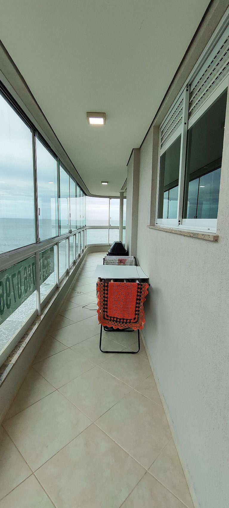 Apartamento frente-mar, Aprazível, Meia Praia