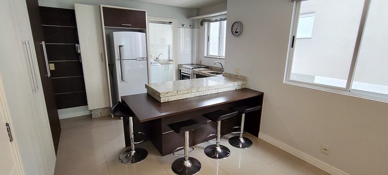 Quadra-mar funcional varanda gourmet com vista mar