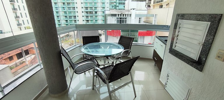 Quadra-mar funcional varanda gourmet com vista mar