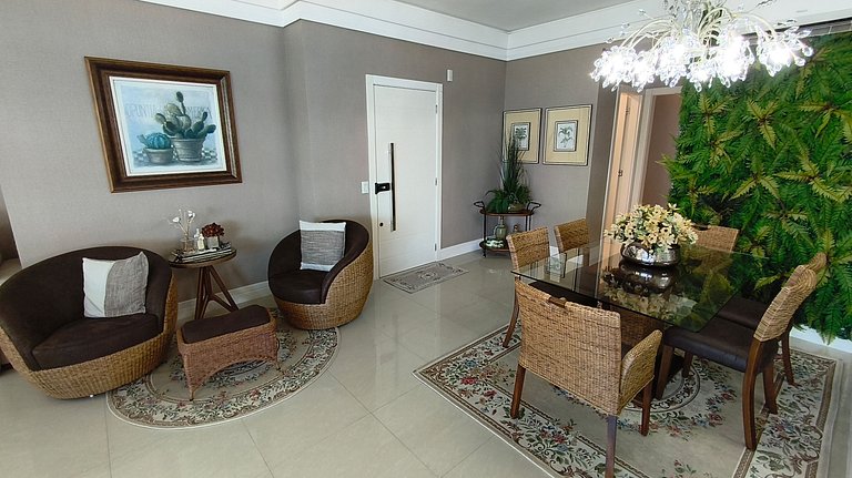 Ambiente sofisticado frente-mar com 3 suítes