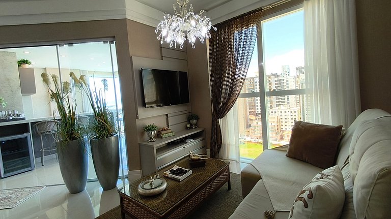 Ambiente sofisticado frente-mar com 3 suítes