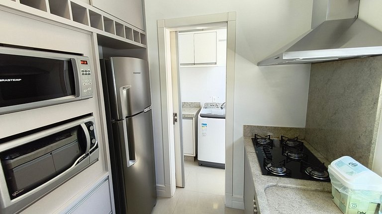 Ambiente sofisticado frente-mar com 3 suítes