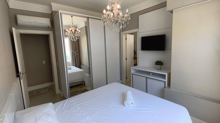 Ambiente sofisticado frente-mar com 3 suítes