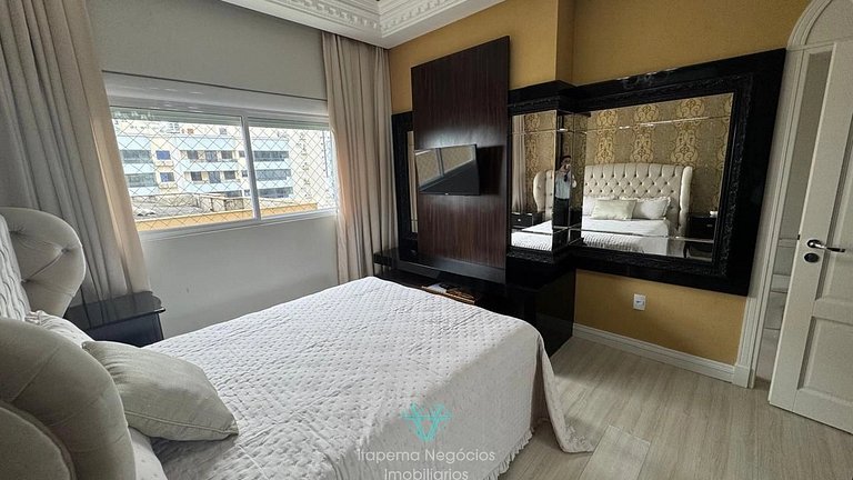 Beira-mar sofisticado, central, com vista incrível