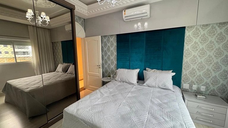 Beira-mar sofisticado, central, com vista incrível