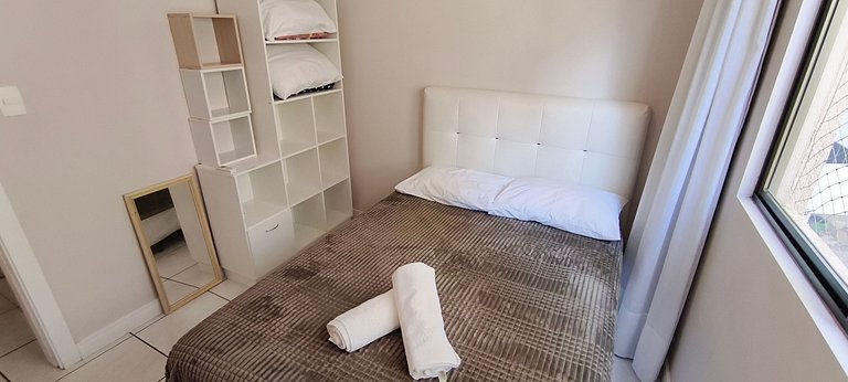 Conforto em frente ao mar, sacada e churrasqueira