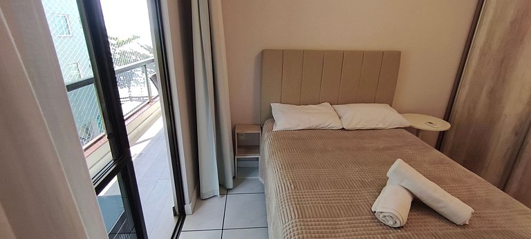 Beira-mar funcional: vista, sacada e churrasco