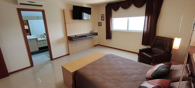 Vista panorâmica, 3 suítes amplas e muito conforto