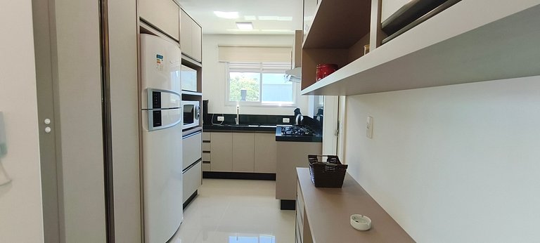 AP NOVO, central, muito bem decorado, perto praia