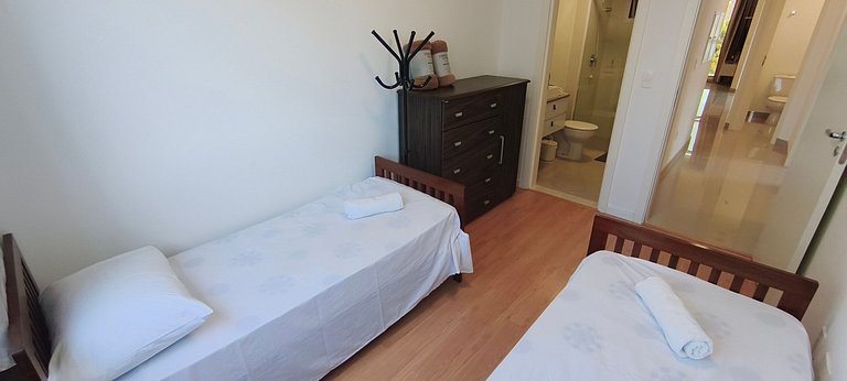 AP NOVO, central, muito bem decorado, perto praia