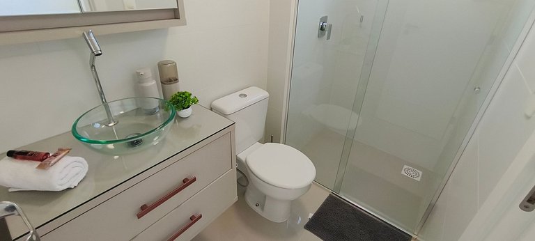 AP NOVO, central, muito bem decorado, perto praia