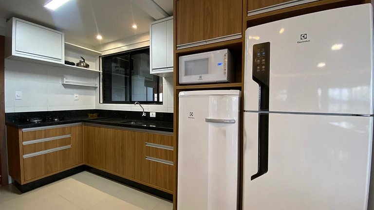 Cobertura beira-mar com terraço e vista