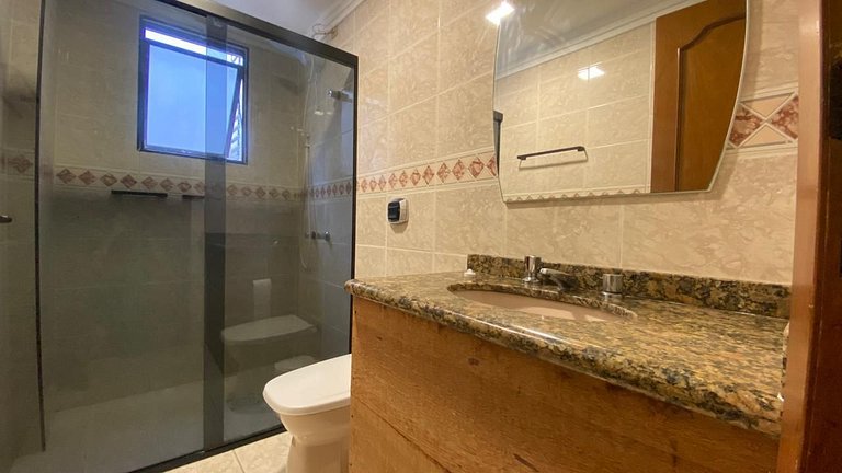 Cobertura beira-mar com terraço e vista