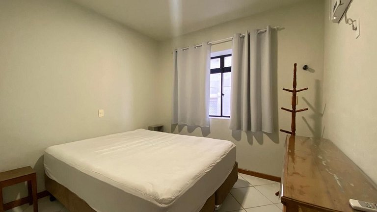 Cobertura beira-mar com terraço e vista