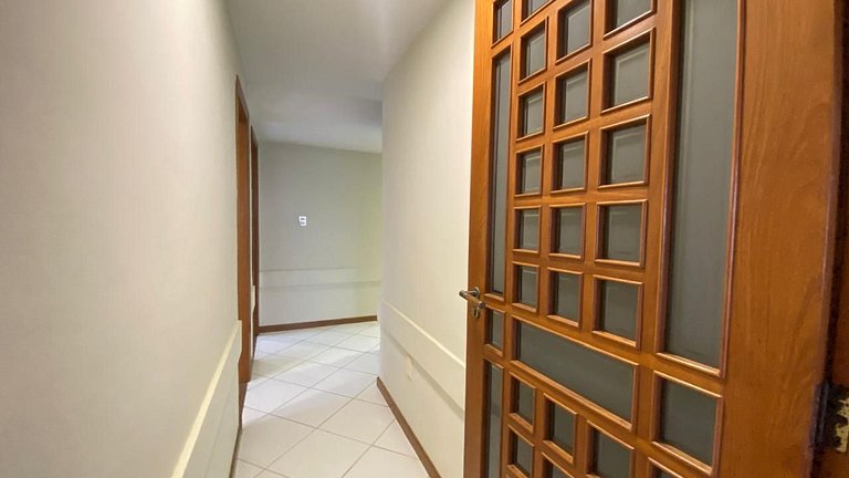 Cobertura beira-mar com terraço e vista