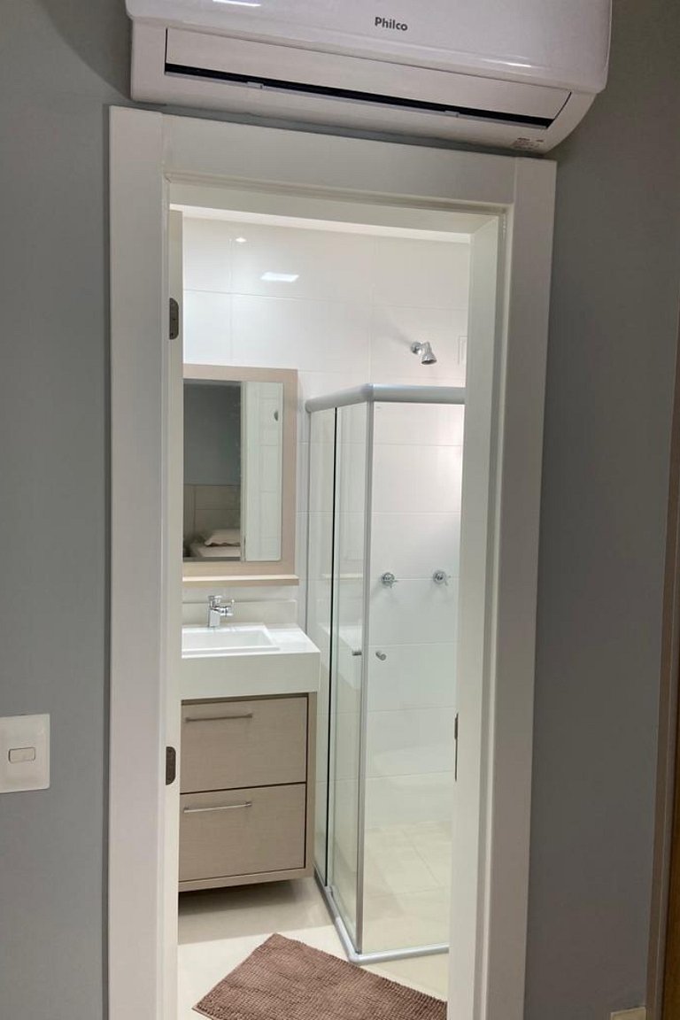 Cobertura Brisamar: 3 suítes, varanda, vista mar