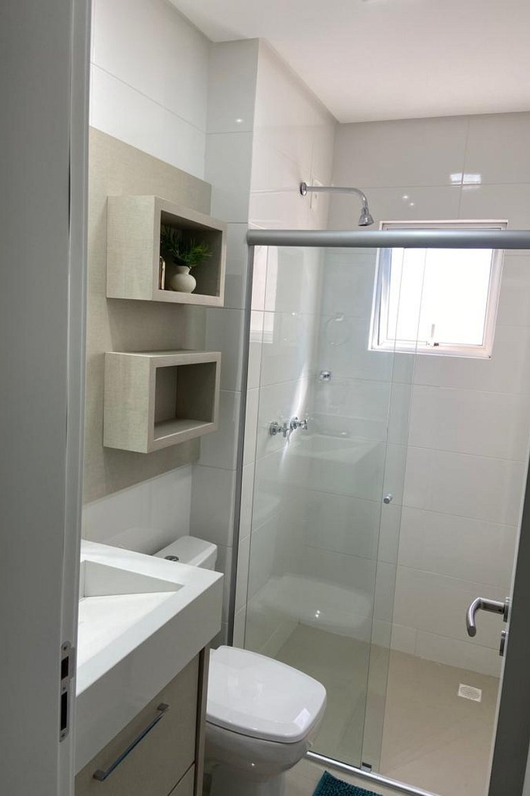 Cobertura Brisamar: 3 suítes, varanda, vista mar