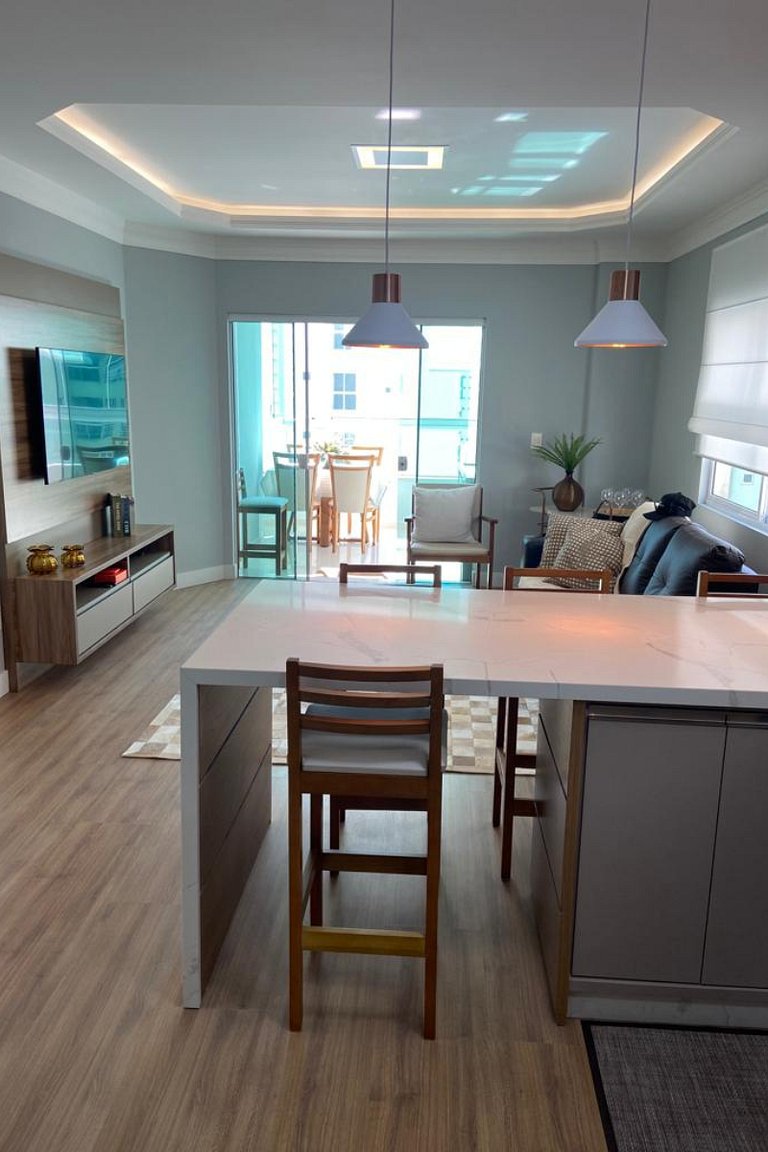 Cobertura Brisamar: 3 suítes, varanda, vista mar