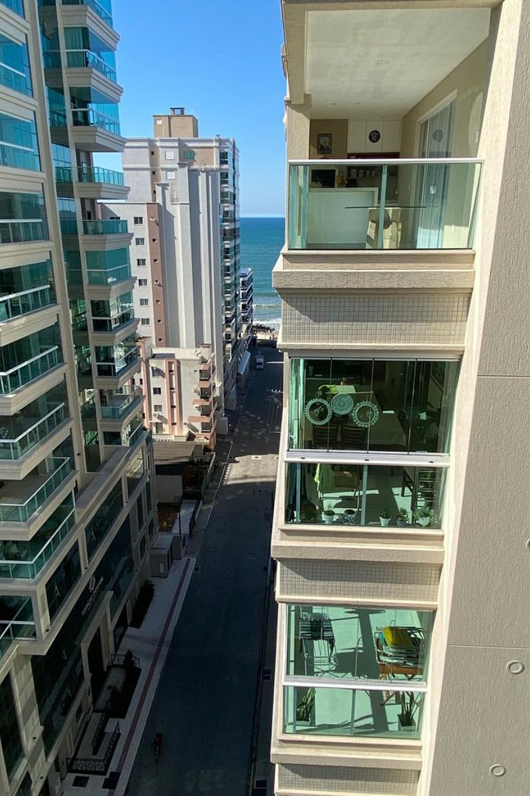 Cobertura Brisamar: 3 suítes, varanda, vista mar