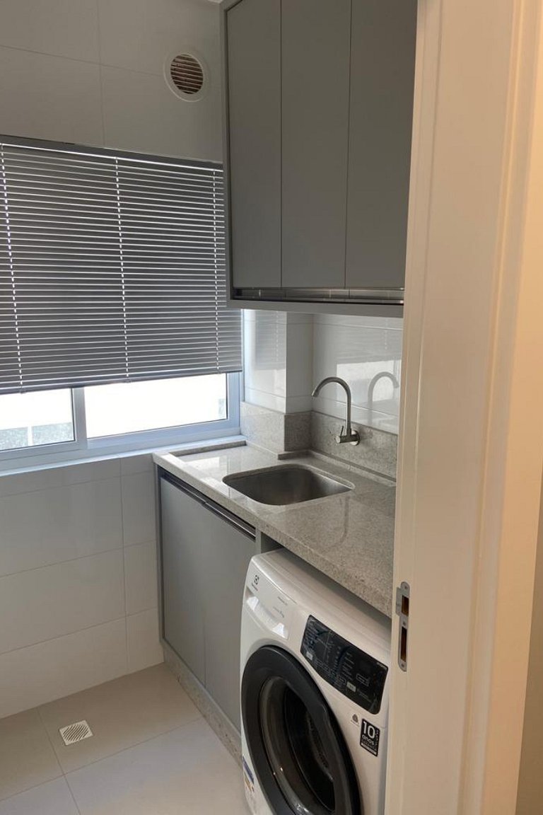 Cobertura Brisamar: 3 suítes, varanda, vista mar