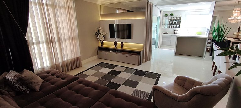 Apartamento luxuoso, vista mar, 4 suítes