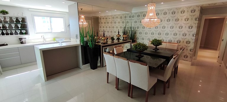 Apartamento luxuoso, vista mar, 4 suítes