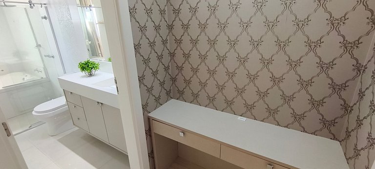 Apartamento luxuoso, vista mar, 4 suítes