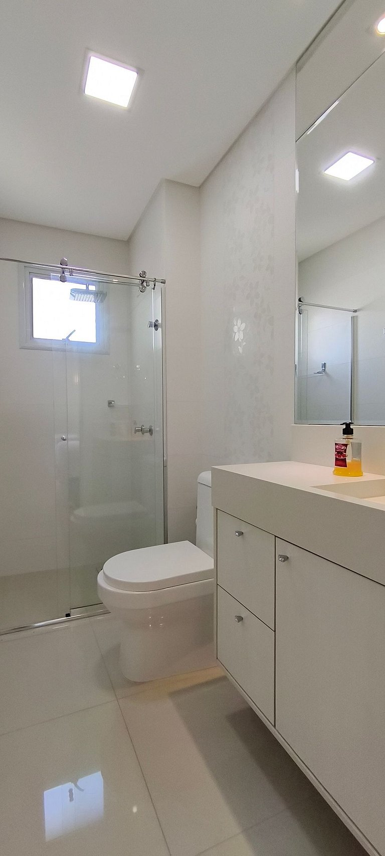 Apartamento luxuoso, vista mar, 4 suítes