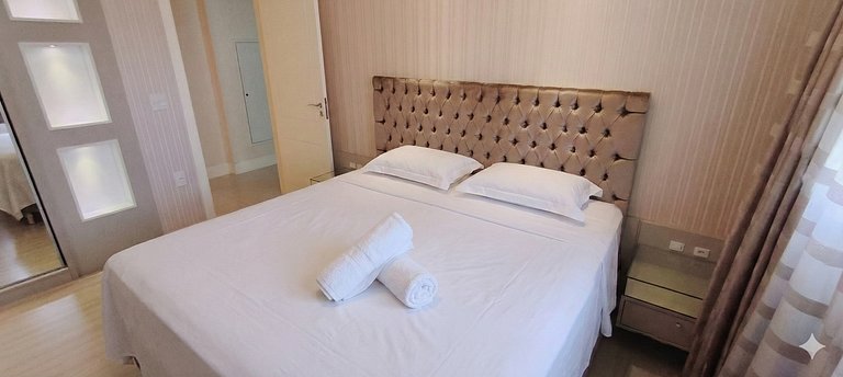 Apartamento luxuoso, vista mar, 4 suítes