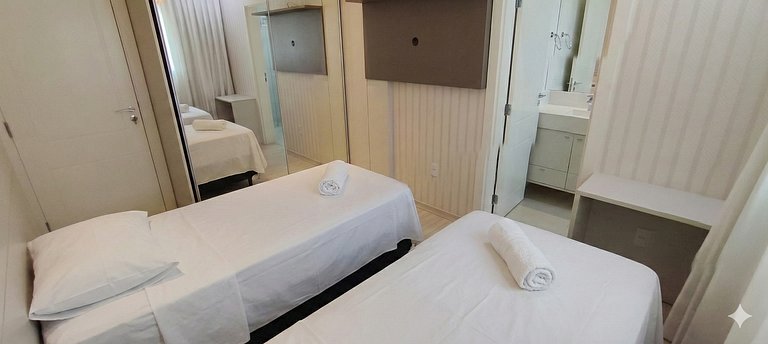 Apartamento luxuoso, vista mar, 4 suítes