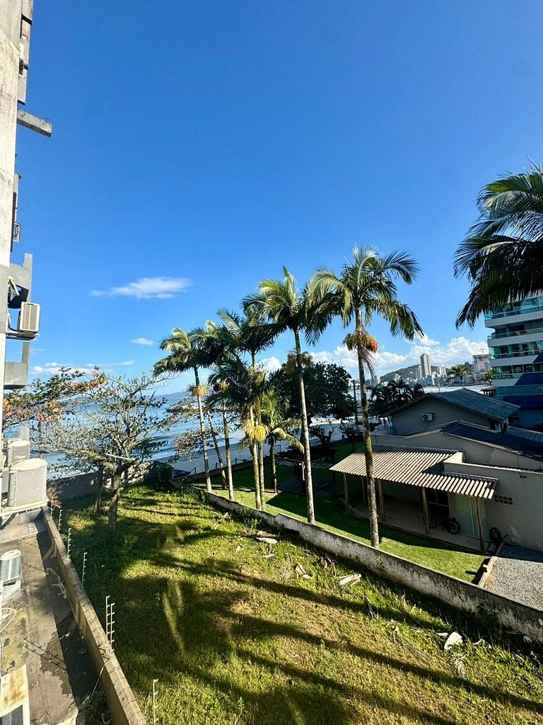 Frente-mar mágico, Flamboyant